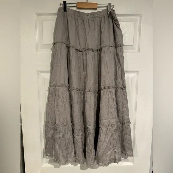 Aritzia Gray Tiered Maxi Skirt - Picture 3 of 7